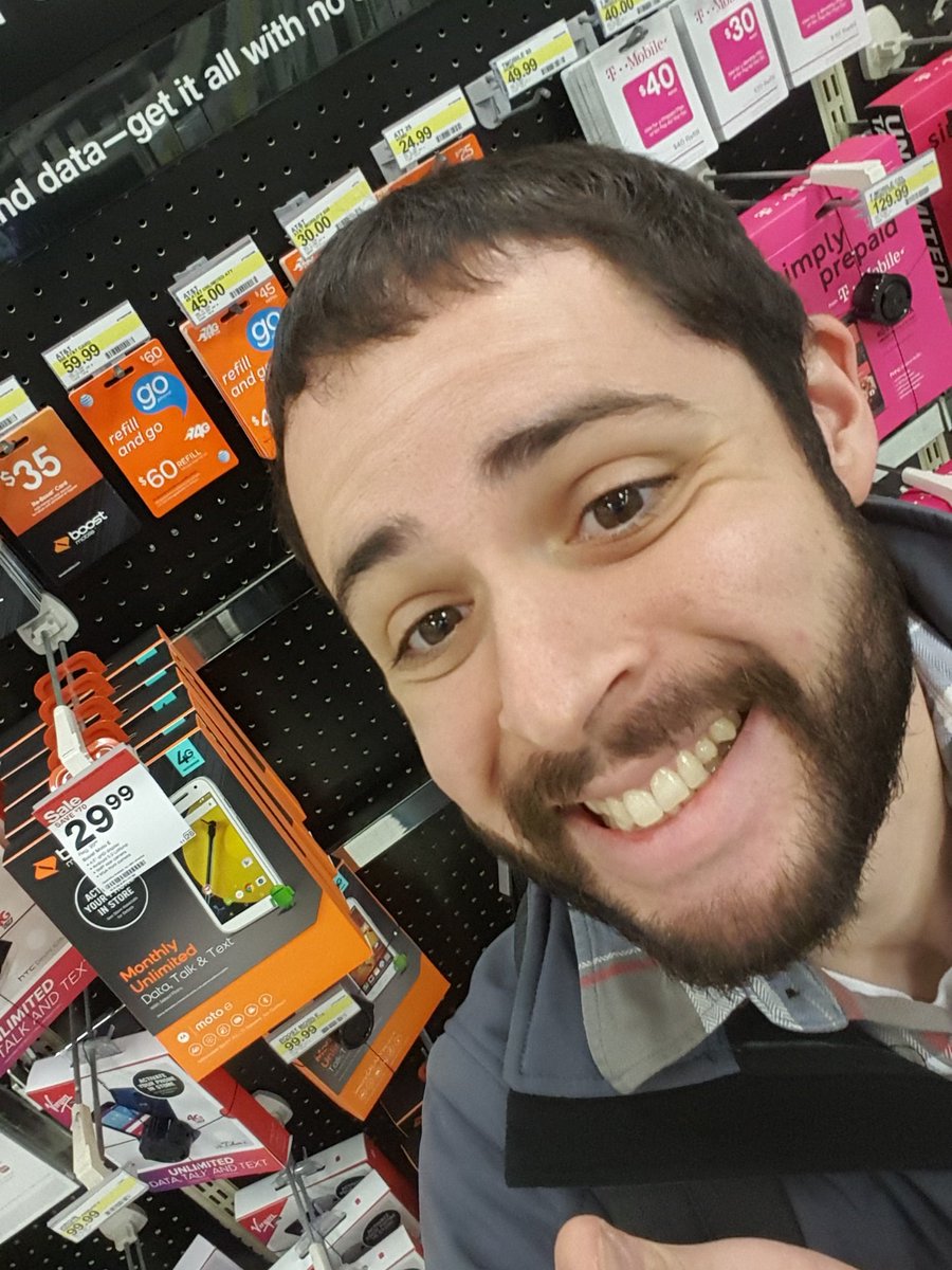 SPGToledo's tweet photo. @NRSPG_Craig So Im going to shift some competitor product and triple face this fresh box of Moto E's  :) TBC https://t.co/fqsJRkvbNB