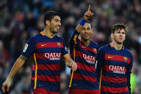 #BolanetFact Menggila! Barcelona di tahun 2015:

Messi: 44 gol
Neymar: 41 gol
Suarez: 40 gol

125 GOL.