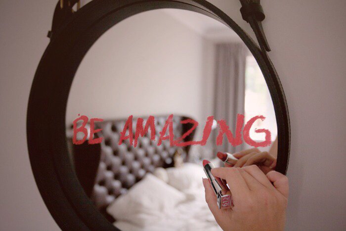 MUADIARY's tweet photo. What is your everyday morning reminder? #MUADiary #makeupartist #beamazing https://t.co/5VVrkM30Eq https://t.co/sZ5tpCfoKj
