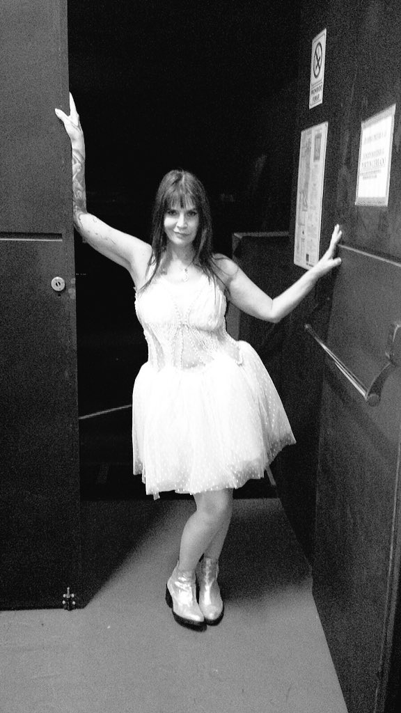 Gracia infinitas a <a href="/MariaPryorOk/">Maria Pryor</a>  por el bello vestido de ayer!!! #GranRex #Giros30anos