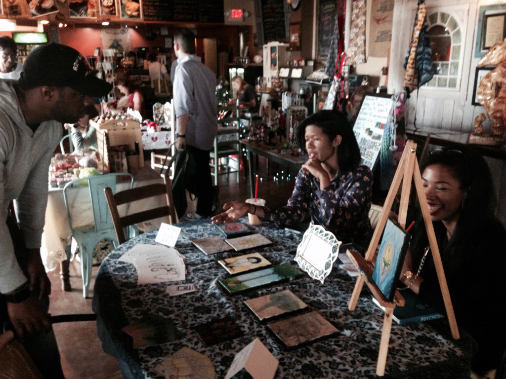 pelering's tweet photo. Artist roomie doin her thang, becoming famous #illustrator #designingmytattoo #laurenroseillustrations https://t.co/jyOS9JeiXv