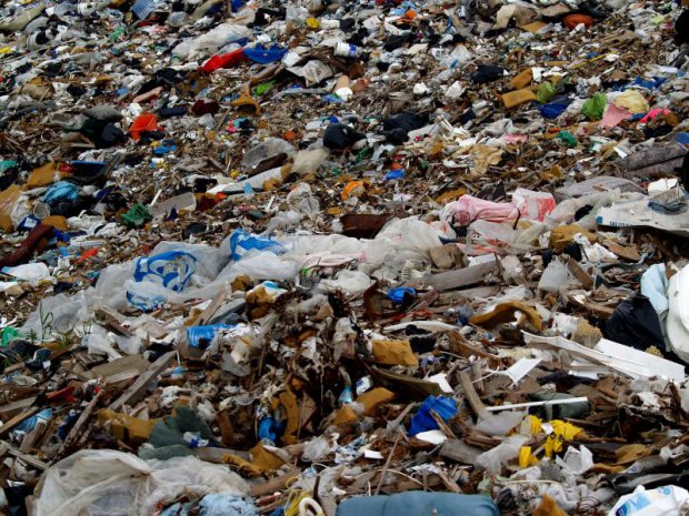 citizentvkenya's tweet photo. Mombasa residents protest waste discharge to their villages https://t.co/4PhLC5b8IV https://t.co/K4VsS02Fpo