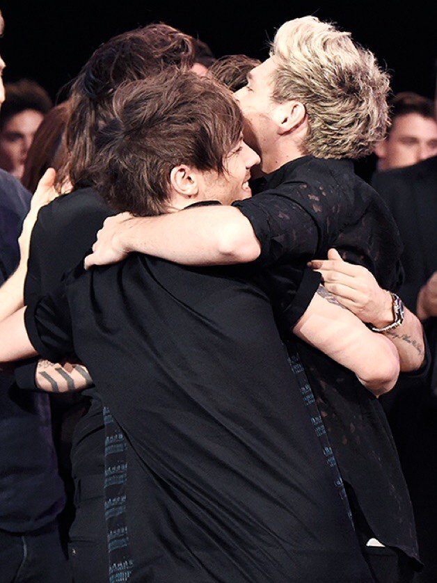 nouisnewsonline's tweet photo. This is so beautiful #MTVStars One Direction https://t.co/2wLnbzLf9F