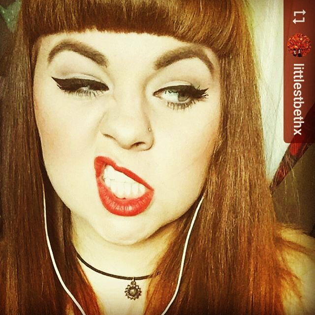 redheadfever's tweet photo. 🔥💋 @littlestbethx ❤❤ #shortfringe #fringegang #choker #retro #makeup #redlips #mac #makeup… https://t.co/u9AIKO7CMZ https://t.co/HUajsTaSSI