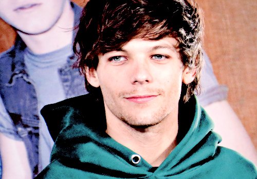 nouisnewsonline's tweet photo. IF YOU SAW THIS AND DIDN'T RT THE WHOLE DAMN FANDOM IS JUDGING YOU BC LOOK HOW BEAUTIFUL #MTVStars One Direction https://t.co/elw5H4tEWE