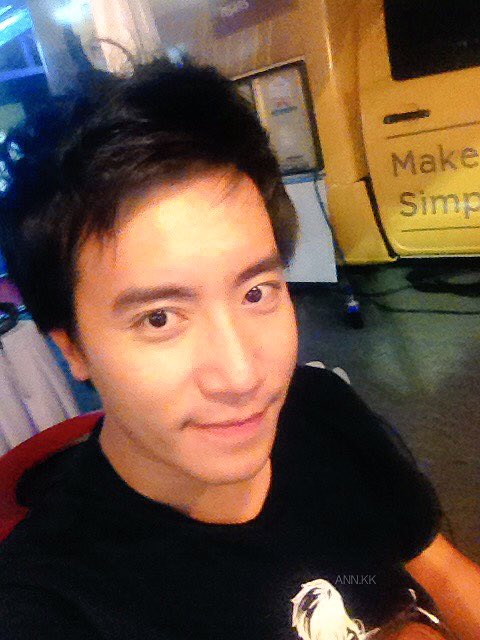 thisisannkk's tweet photo. เซลฟี่จิกกล้องแตกแล้วค่ะพี่ #nutsingular https://t.co/vcIE72h8MV