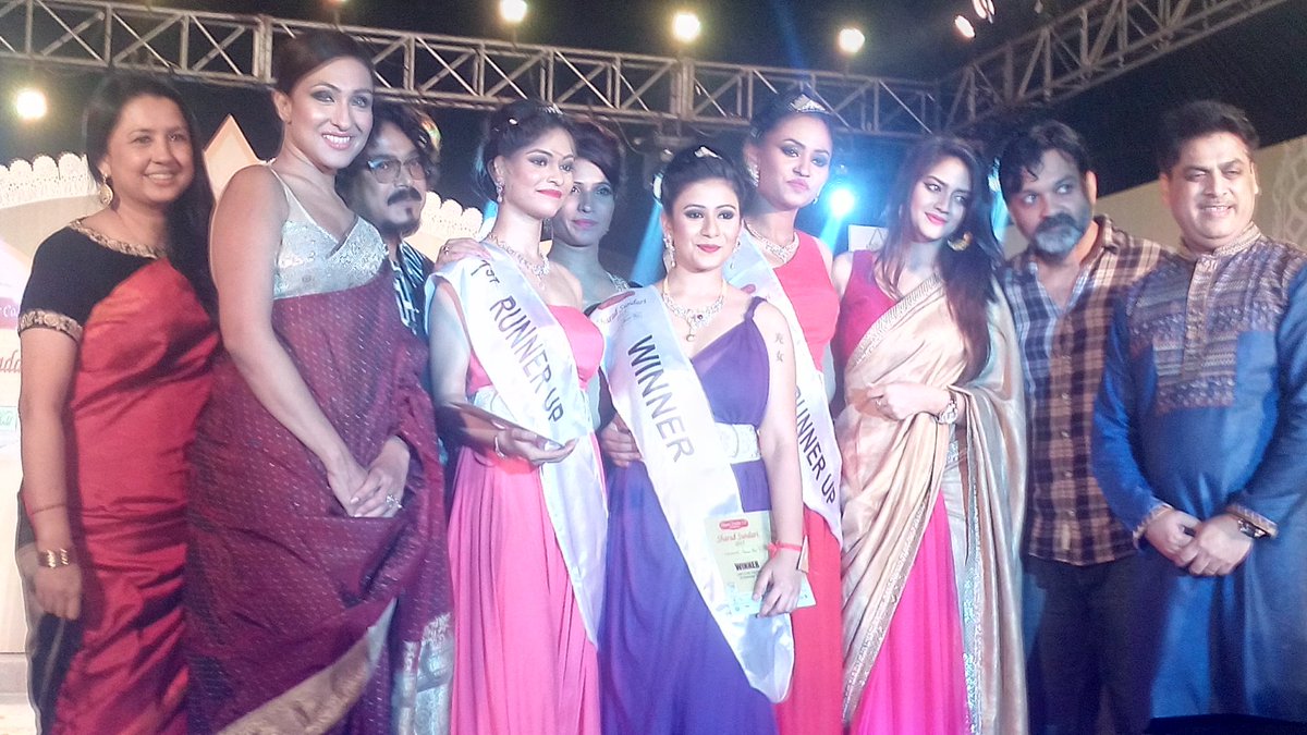 itsneilroy's tweet photo. #FFACECalendar model Sneha wins Sharad Sundari'15 @letsfface @iamrajchoco @Indroneelm @Iamswastika @mimichakraborty https://t.co/Dj6apppjbo