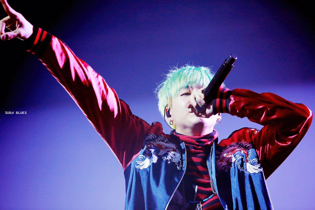 SUGA_th's tweet photo. [HQ] 151128 SUGA - 화양연화 on stage Day2 (cr.SUGA_BLUES)
https://t.co/lv4oWyqZd8 https://t.co/7UUagqw8KQ