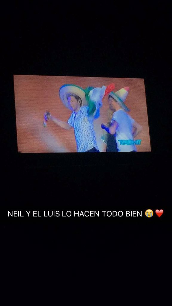 Lili1Cielo's tweet photo. @1DAyudaTelehit en la zona fan de mi casa😭💔 https://t.co/w1JlJUPNDk