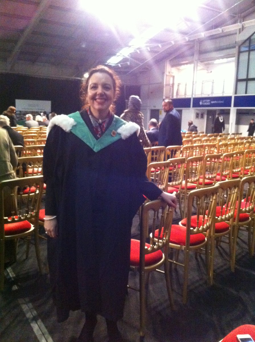 BonnyBrissie's tweet photo. Done! Graduated MSc Comms with Distinction AND awarded prize, best MSc diss in comms, media & culture from @StirUni https://t.co/Al3uEXFrSa