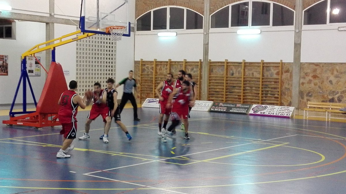 juanfranradio's tweet photo. #Baloncesto (final) 
@CBVillafranca: 61
@cbfregenal: 25
1a parte: 22-16
3/4: 17-4 (39-20)
4/4: 22-5
Doello MVP https://t.co/x1dO4c1ldb