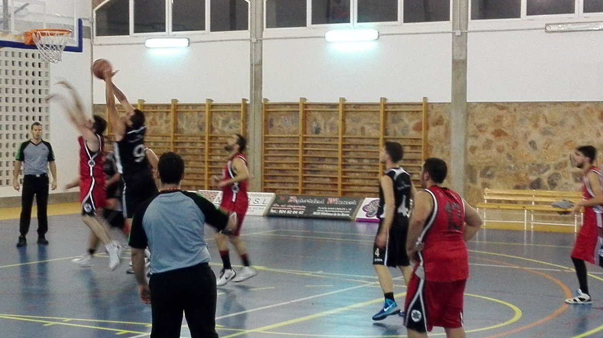juanfranradio's tweet photo. #Baloncesto (final) 
@CBVillafranca: 61
@cbfregenal: 25
1a parte: 22-16
3/4: 17-4 (39-20)
4/4: 22-5
Doello MVP https://t.co/x1dO4c1ldb