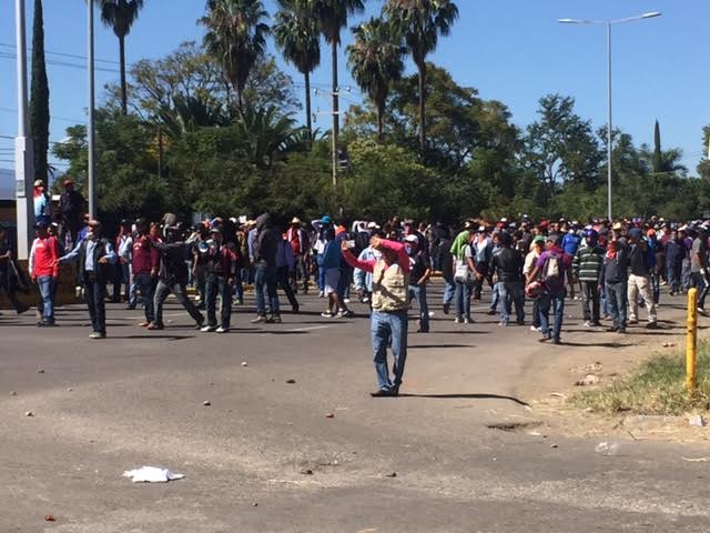 Transcurre sin incidentes evaluación docente en Oaxaca - CU6zC1MXAAAgblV