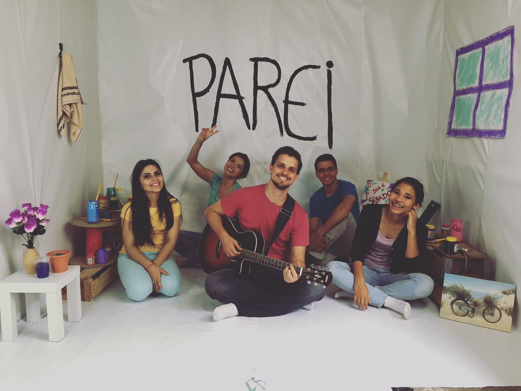 grupomensagem's tweet photo. Começou a gravação do Clipe!!! #msg30anos #ierap #cantandocontrario #grupomensagem #setimodia https://t.co/lvYjlWJLT4