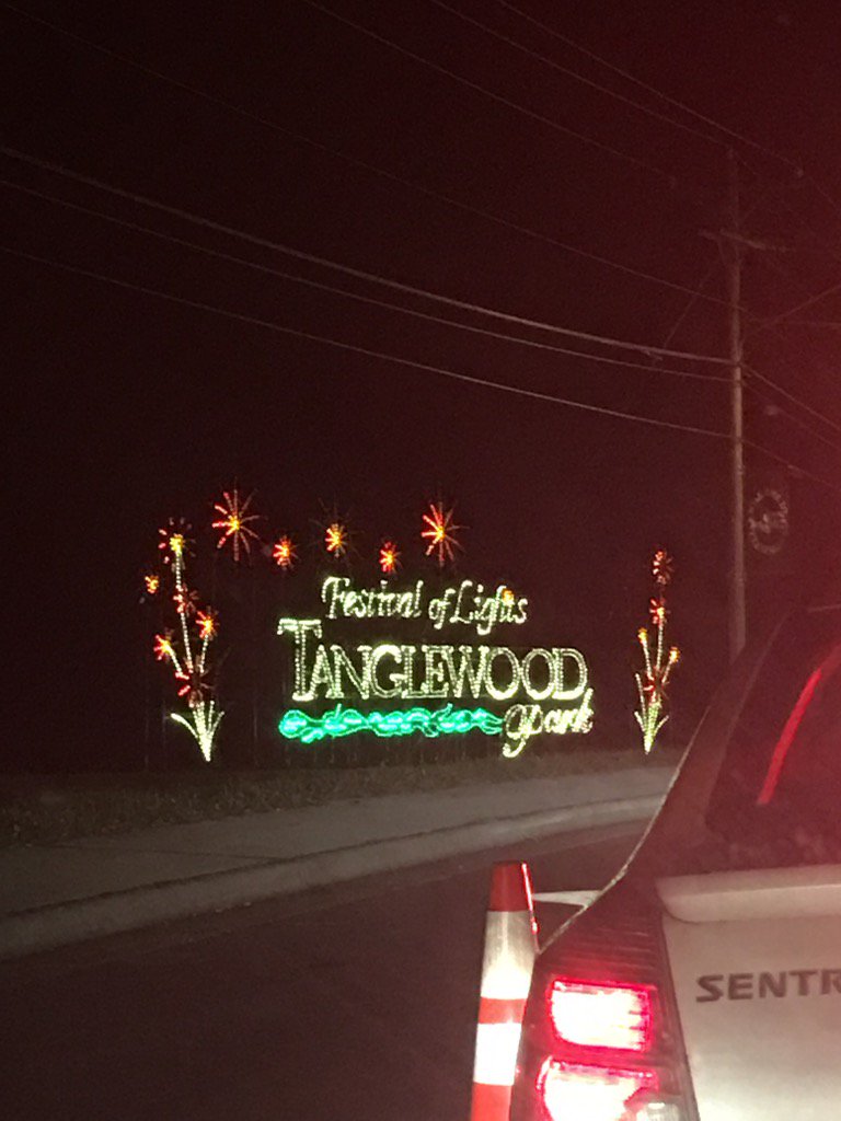 snbmlb's tweet photo. #timeforlights #christmastraditions https://t.co/k7o506dsjP