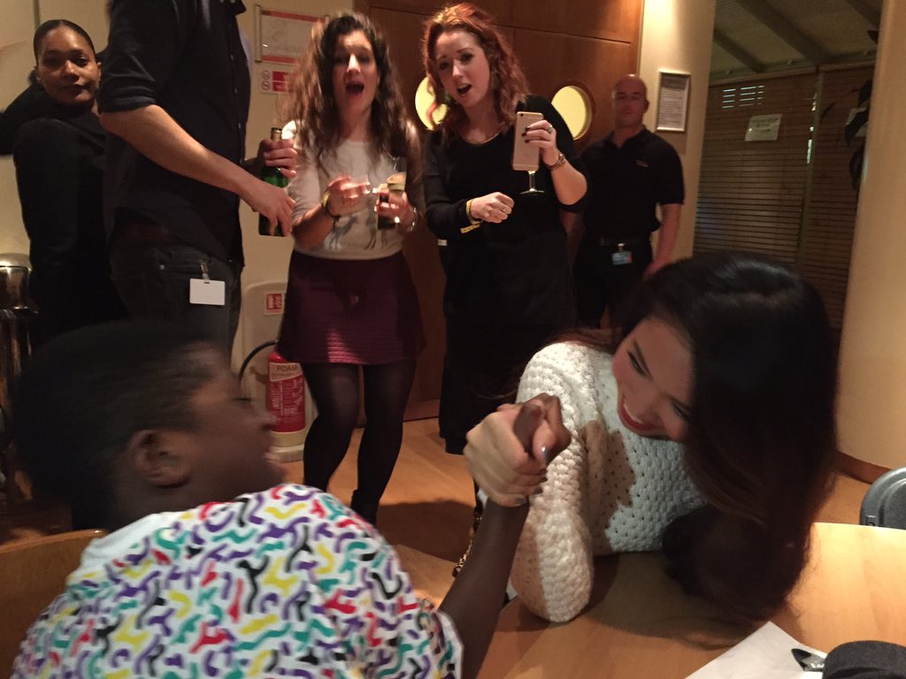 TomPatrick84's tweet photo. Reggie's son and 4th Impact were REALLY closely matched in an arm wrestle, both being about 4ft tall #XFactor https://t.co/W5tDgh96Ub