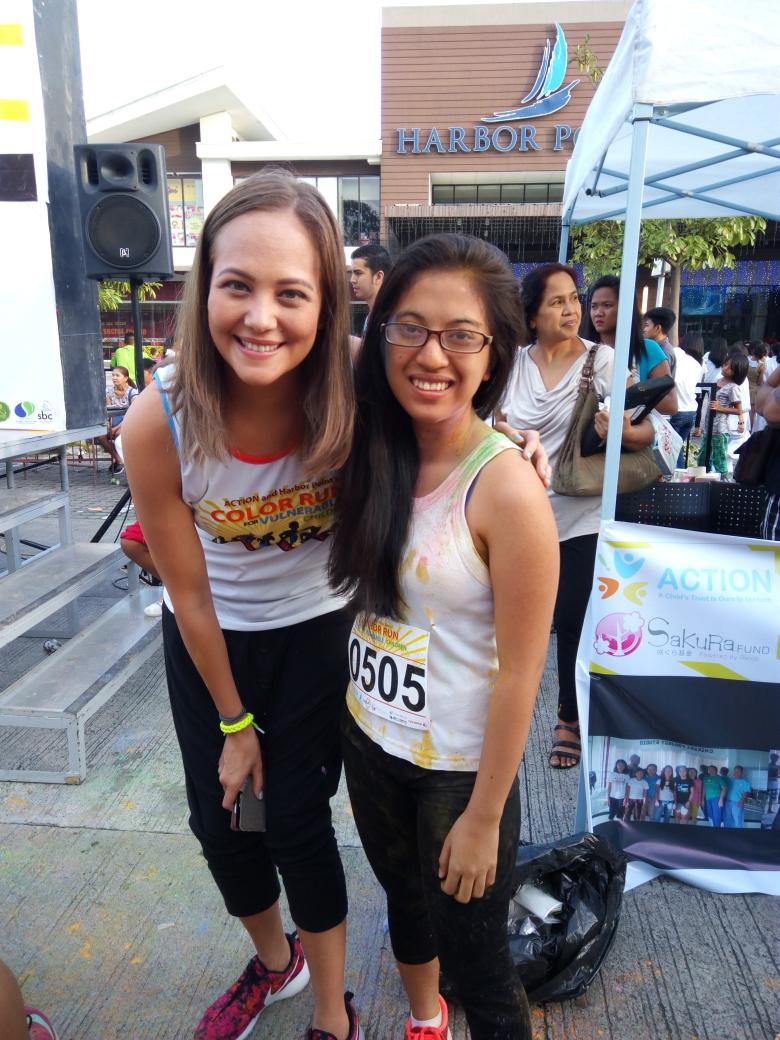 guaniocrystelle's tweet photo. Sunday family fun day! Good morning from me & Sarah Meier ๐๐ Action's Color Run for Vulnerable Children #RunItelRun https://t.co/hviXOUEocs