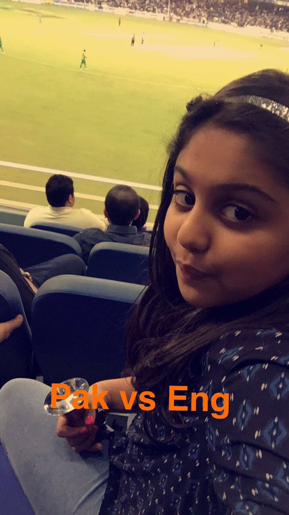 uzmamushi's tweet photo. #PAKvENG #t2015 in #Dubai https://t.co/HasUByZNA3