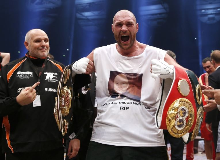BBCSport's tweet image. This is how it feels to become the new champion of the world. #tysonfury beats #Klitschko 

bbc.in/1Q5f9un