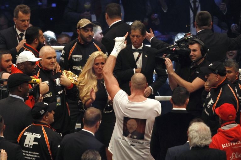 BBCSport's tweet image. This is how it feels to become the new champion of the world. #tysonfury beats #Klitschko 

bbc.in/1Q5f9un