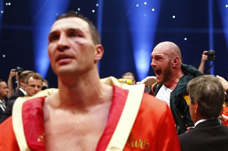BBCSport's tweet image. This is how it feels to become the new champion of the world. #tysonfury beats #Klitschko 

bbc.in/1Q5f9un