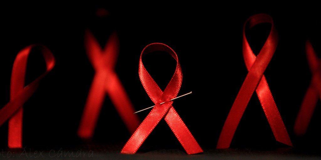 william_brawner's tweet photo. Dec. 1 #GivingTuesday #WorldAIDSDay #Educate #Advocate #Eradicate #EndStigmas https://t.co/SC9ZgQdJSI