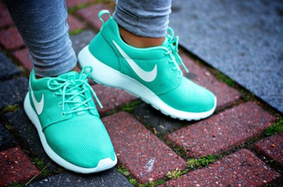 iPromo88's tweet photo. LIKE❤️ if you like these ROSHES 😈

Use promo code "SUPERSAVE" for 10% OFF‼️‼️

   https://t.co/bEJAQtyGDy https://t.co/GHPEXRCI7t