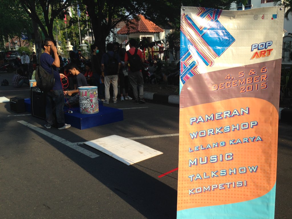 Inrare2016's tweet photo. Hay selamat pagi!! Penasaran ini persiapan apa? Merapat ke CFD yuk pasnya didepan Gramedia!😁 See you there!😆 https://t.co/scDOCMijZG
