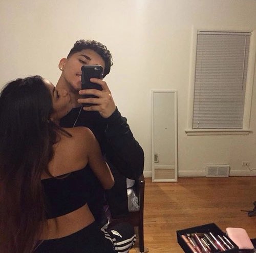 postbadcutee's tweet image. J'peu pas décrire notre histoire elle est trop profonde et encrée dans mon âmes ❣