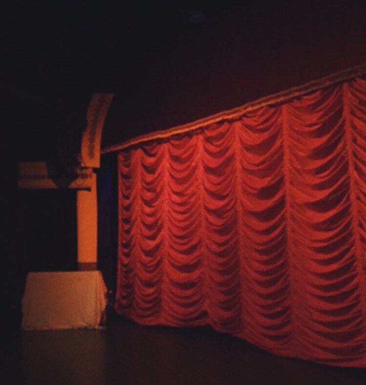 LCMSixNights's tweet photo. Final show!! Curtain up ... https://t.co/z93TC4IDoU