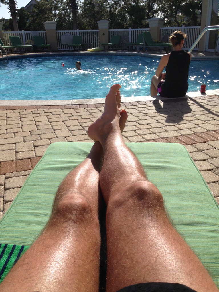 JudsonMinges's tweet photo. #Thanksgiving2015 #sorrynotsorry3 @AlabamaBeaches #fam @jenniferminges https://t.co/nILYiGZFmk