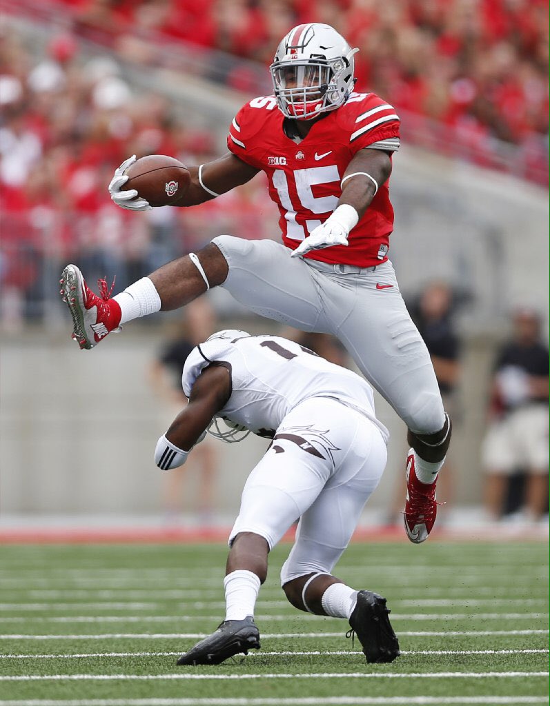 OT_Football360's tweet photo. Congratulations to Ezekiel Elliott on becoming Ohio State's 2nd all-time leading rusher #BuckeyeNation https://t.co/rmImBT0tqe