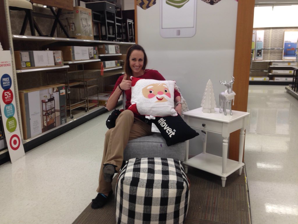 @michellefiene impromptu VML!! Driving sales with a fabulous reindeer #bosslady #Target #t1939