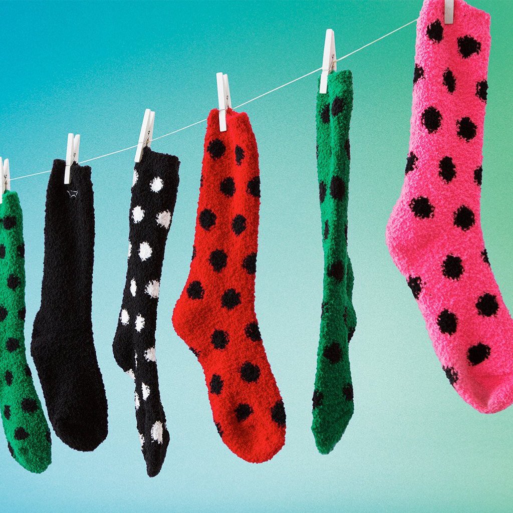 GVSUPINK's tweet photo. Free socks with a purchase today!😍
Bras are buy 1 get 1 50% off!
Cyber Monday is only 2️⃣ days away! #ShopSoHard 🛍🎁 https://t.co/SdG3CPpQUD