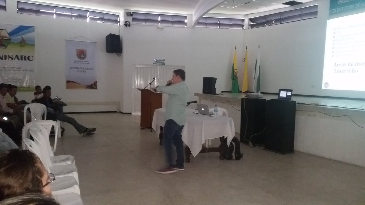 ViveLabPereira's tweet photo. Terminamos con "telecomunicaciones en ciudades inteligentes" con Juan David Hincapié. Gracias @Alcaldiapereira https://t.co/HaWgHs1Lrd