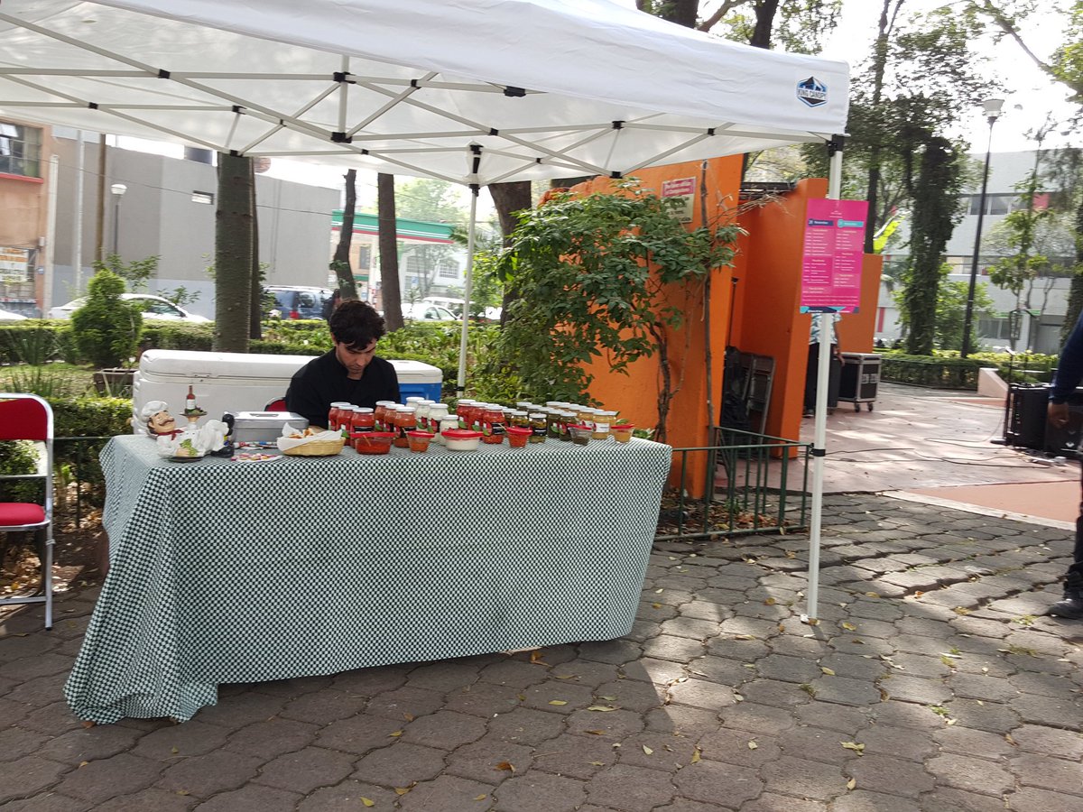 CorredorCRC's tweet photo. No te pierdas las propuestas que @romitamiamor tiene esta edición, entre ellas un bazar artesanal.
#CCRCambiental. https://t.co/gxbBpNeG5g