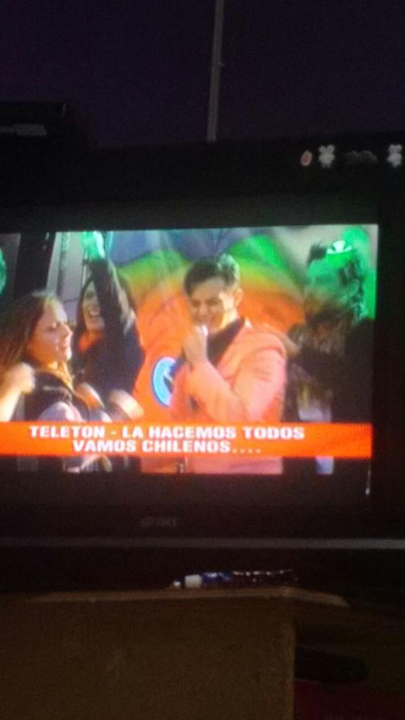 aracelly74's tweet photo. @jordansalinas @Teleton #TeletonChile pura! CUCUMBIAA!! https://t.co/i7SjZGUd4h