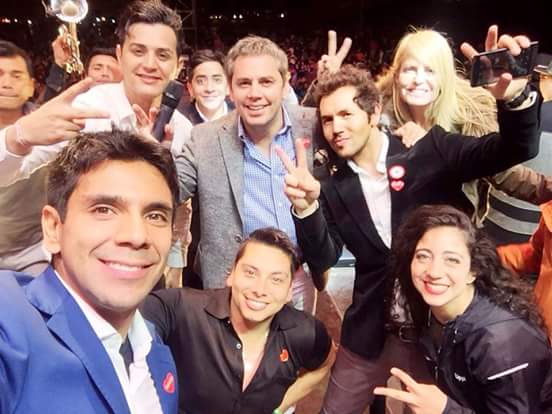 aracelly74's tweet photo. @jordansalinas @Teleton #TeletonChile pura! CUCUMBIAA!! https://t.co/i7SjZGUd4h