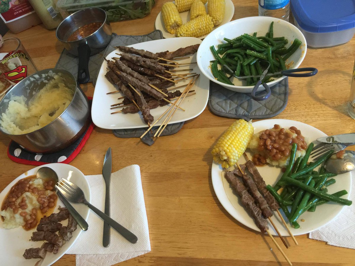 DL346's tweet photo. US Thanksgiving? Proteins, vitamins and minerals! Lamb, potatoes, corn, beans and spinach... #URWhatUTwEat @UWAlexTA https://t.co/J4n7MQrwxp