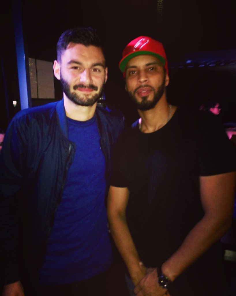 AlPacQo's tweet photo. Merci encore @Disizfr pour ce super concert! Et aussi au @FeiniXCrew ! #RapMachineTour #Disiz #Lille #Aeronef #OVVNI https://t.co/rd28UApnrh