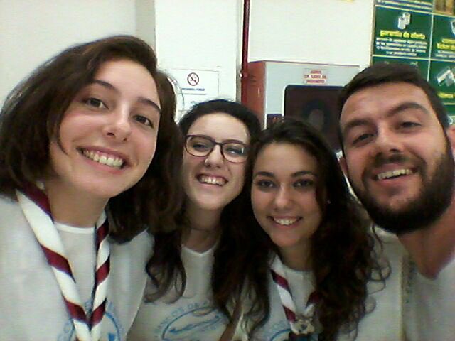 531ger's tweet photo. GRACIAS por los 1.000Kg #GranRecogidaScout #ManosConCorazon #GranRecogida2015 #BancoDeAlimentos @531ger @CadizSdA https://t.co/raLE8SKTKu