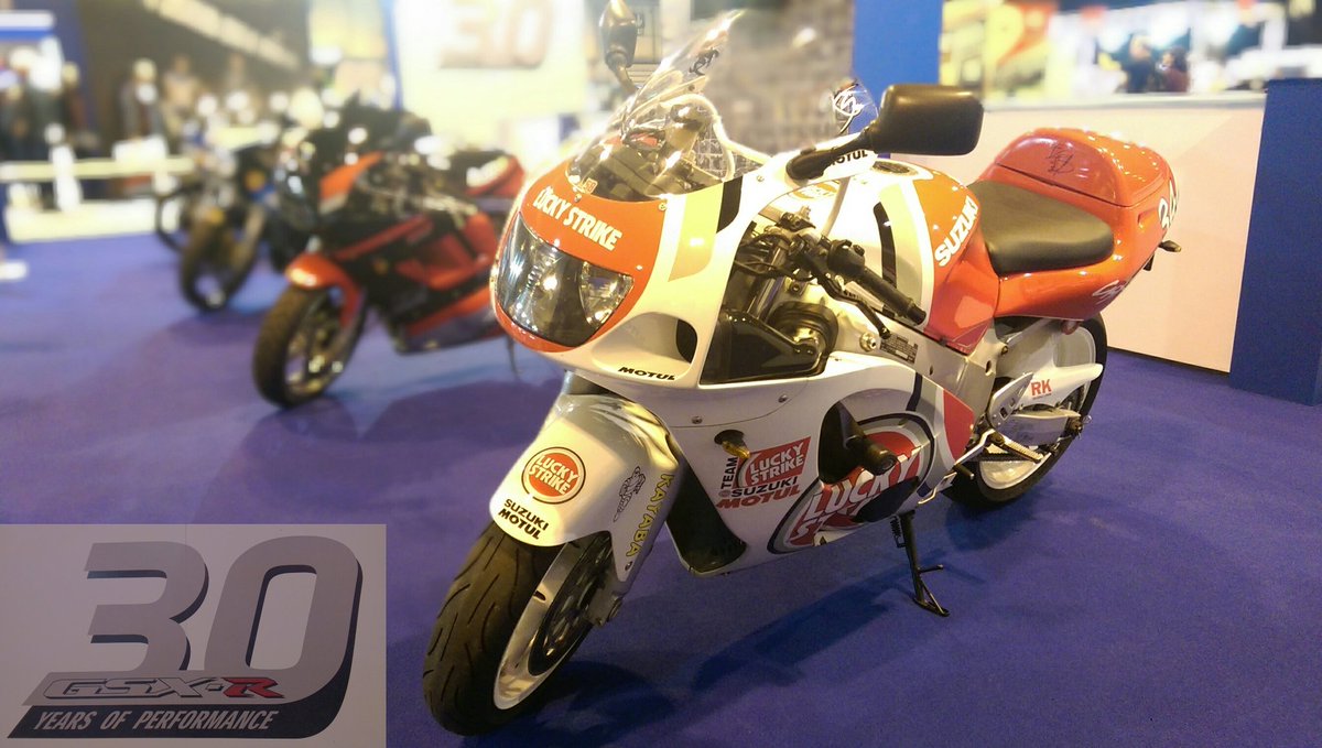 AstroMYK's tweet photo. .@SuzukiBikesUK @suzukicycles #30YearsOfPerformance #GSXR #GSXR750 #GSXR1000 #GSXR1100 #SRAD @motorcyclelive https://t.co/5nH2s0vWxv