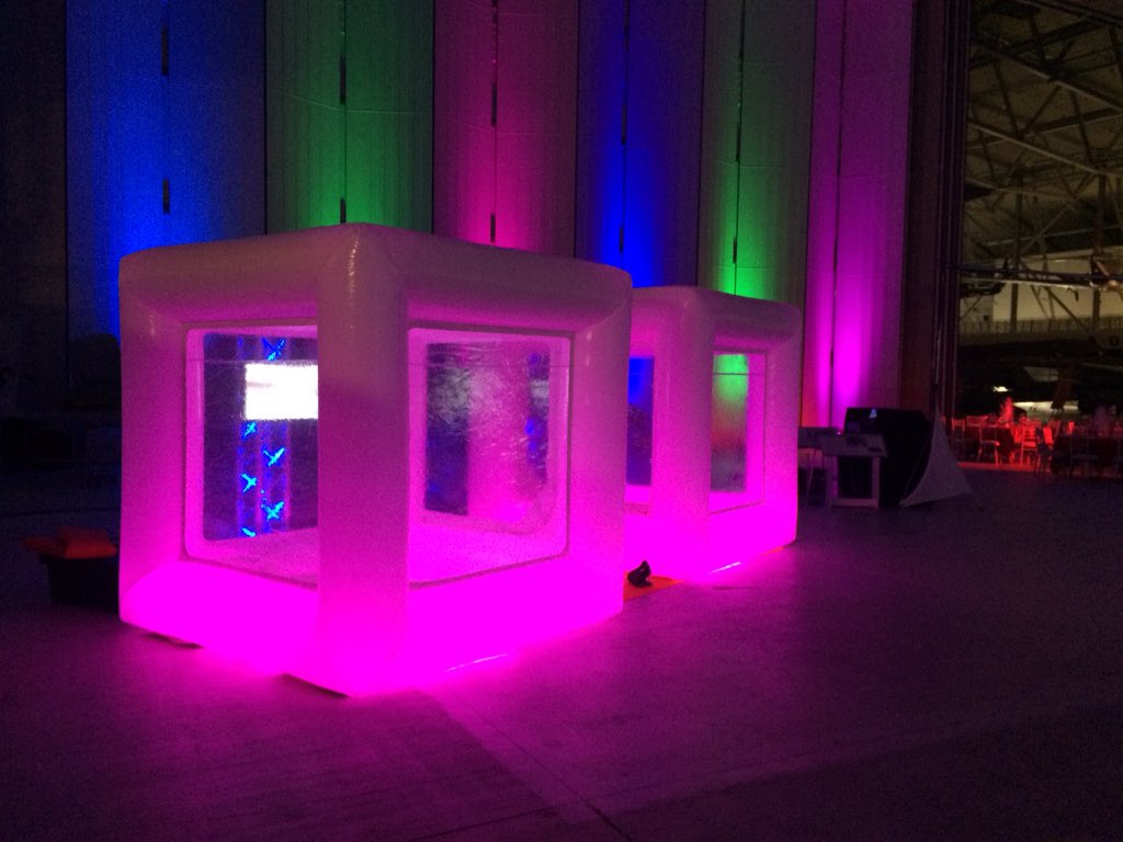 fun4eventsuk's tweet photo. Fun in the blizzard cubes tonight.... https://t.co/IgGBXYF92T