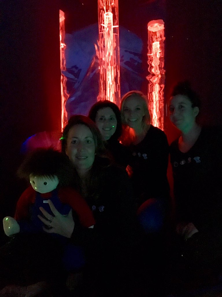 Starbeuque's tweet photo. Bravo à la team #EveilleTesSens #LesPetitsChaperonsRouges #efluent4 #Efluentmums4 @Creches_LPCR @HOPTOYS_FRANCE TOP! https://t.co/QVTkzdekXX