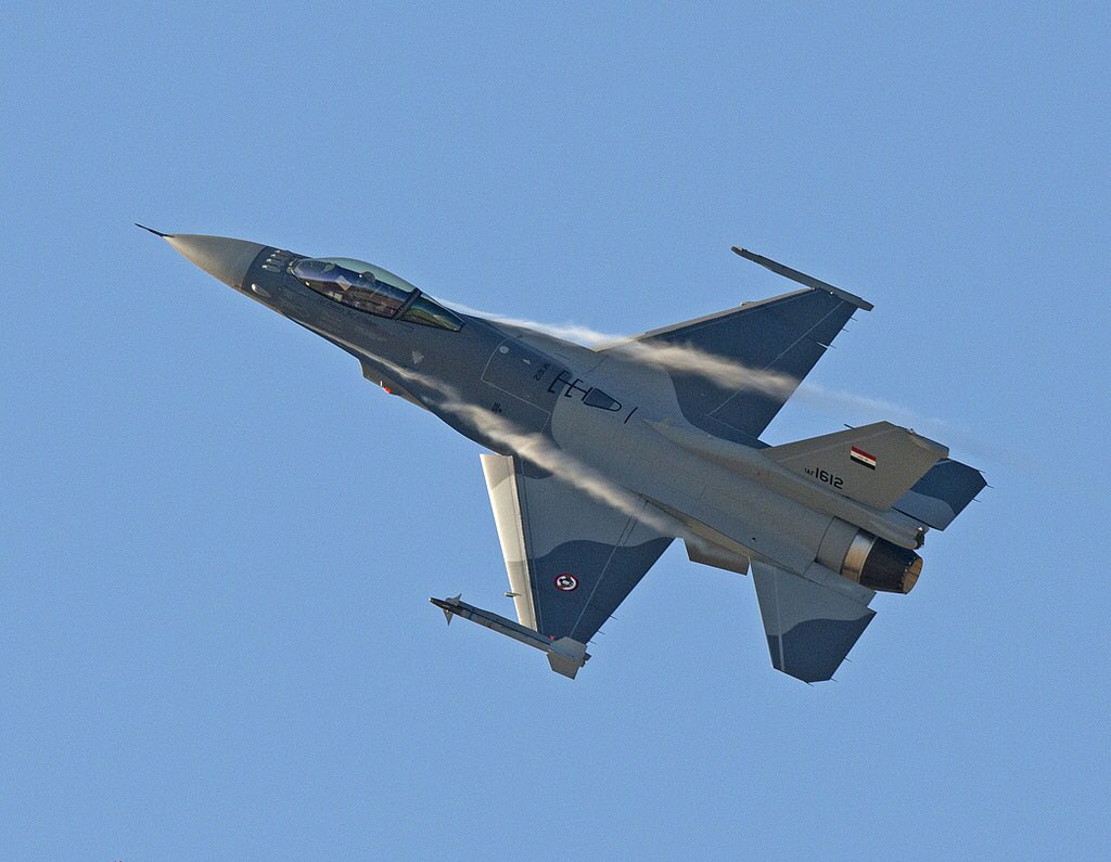 مقاتلات F-16 العراقيه حسب رقمها التسلسلي  CU7_zB1W4AAxk35