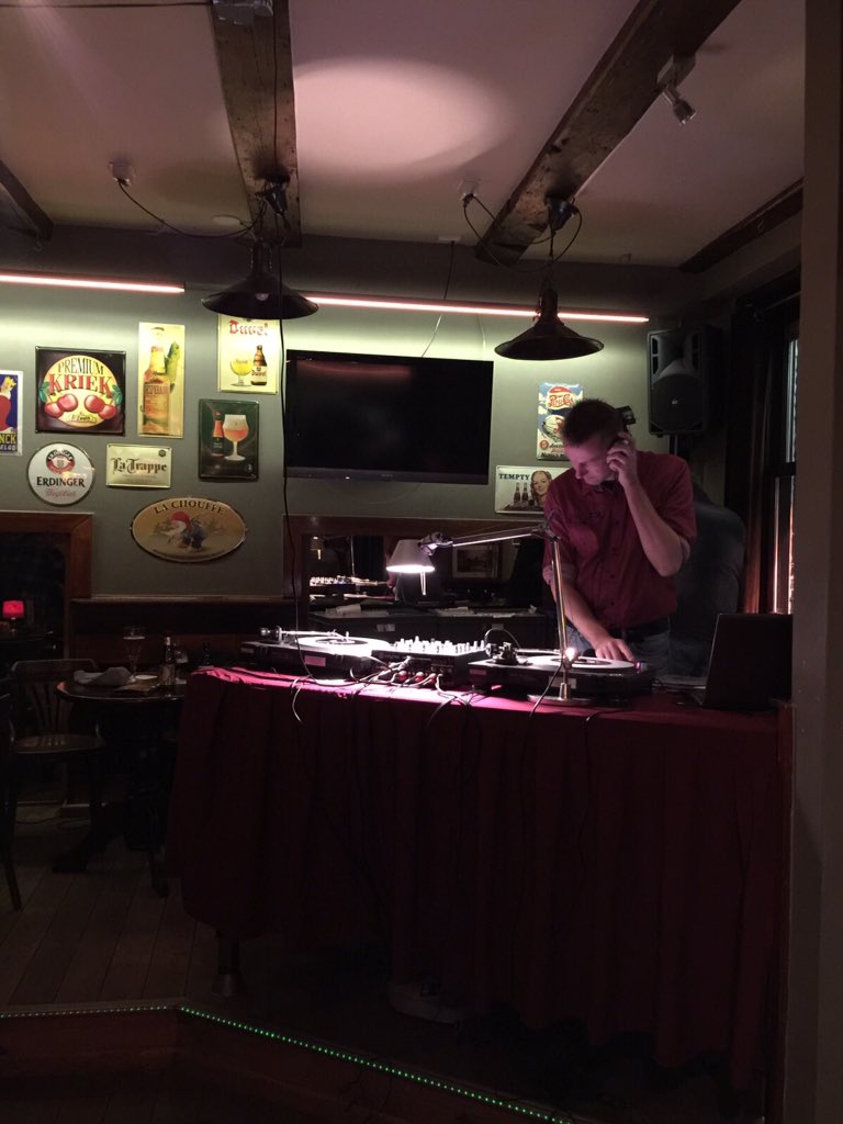 Borrel en vinyl <a href="/DeGezelligheid/">Café de Gezelligheid</a>