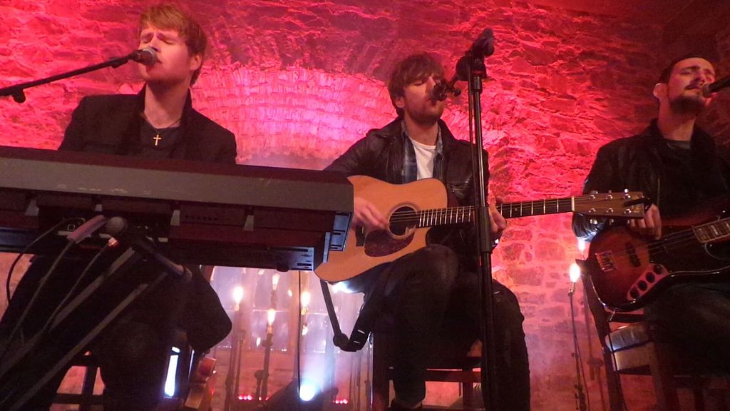 Tinam74's tweet photo. Amazing night great craic thank you #Kodaline #VevoGoShow #BremoreCastle https://t.co/s0Pp7IUeN1