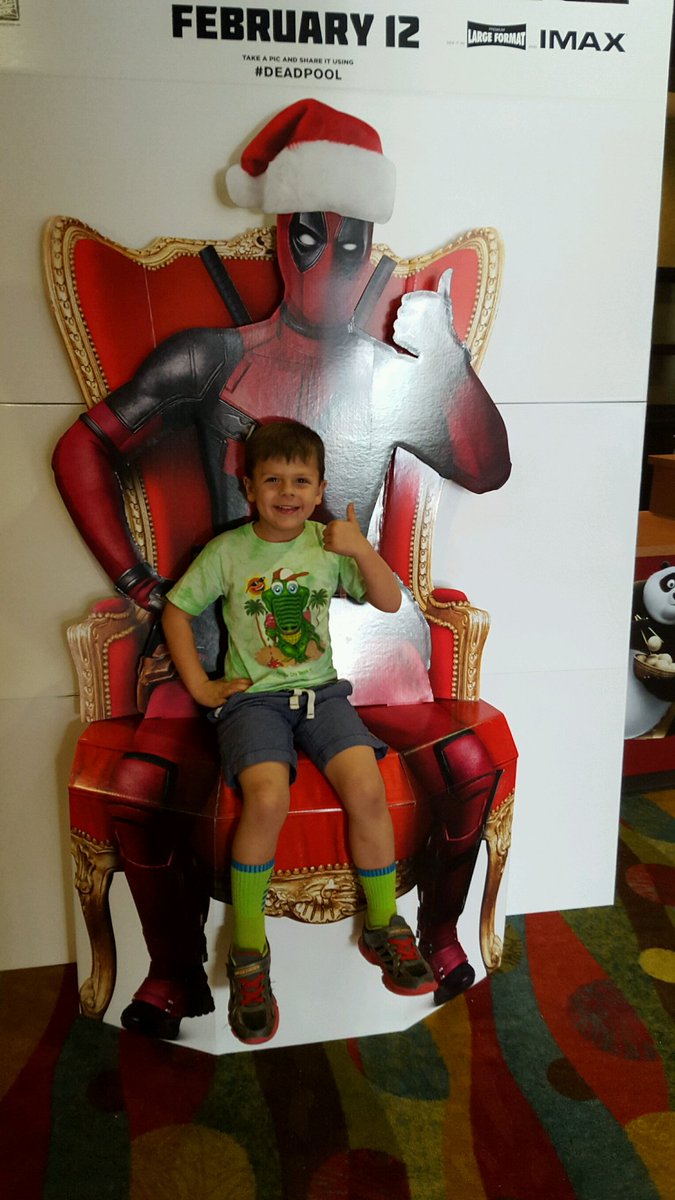chris_stec's tweet photo. Hey @VancityReynolds, the kid prefers this guy to Santa. #Deadpool https://t.co/LKj8k29Mnx