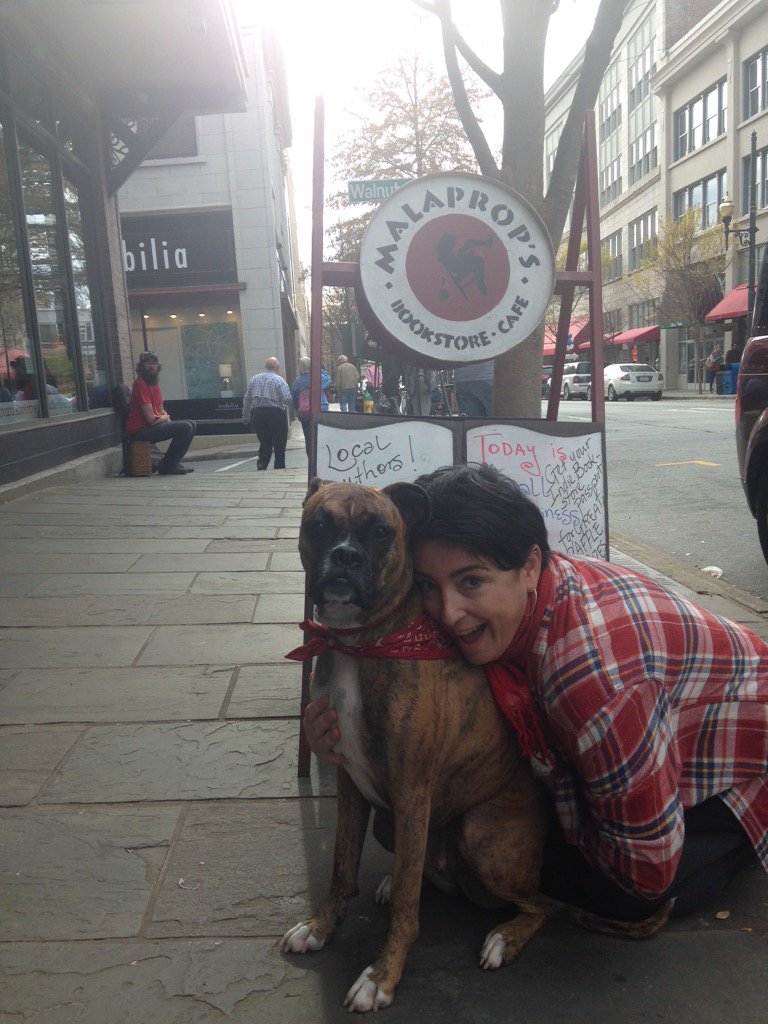 ChrisKfish's tweet photo. @DeniseKiernan @JosephDAgnese @TFish25 @Malaprops #SmallBizSat #shopsmall #turleyontour #brindlebutt https://t.co/mvpTVxaudg