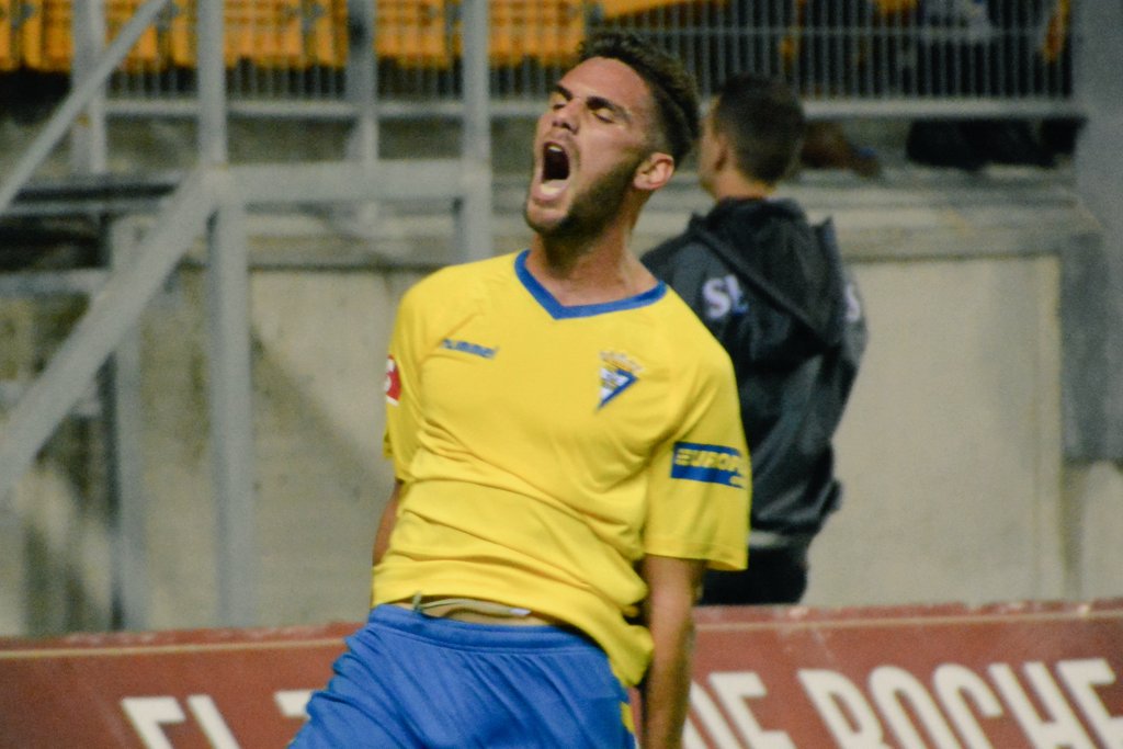 Ya tienes en carranza10.es el resumen del <a href="/Cadiz_CF/">Cádiz Club de Fútbol</a> 1 Almería B 0 con gol de <a href="/lolitopla7/">Lolo Coronado Plá</a>